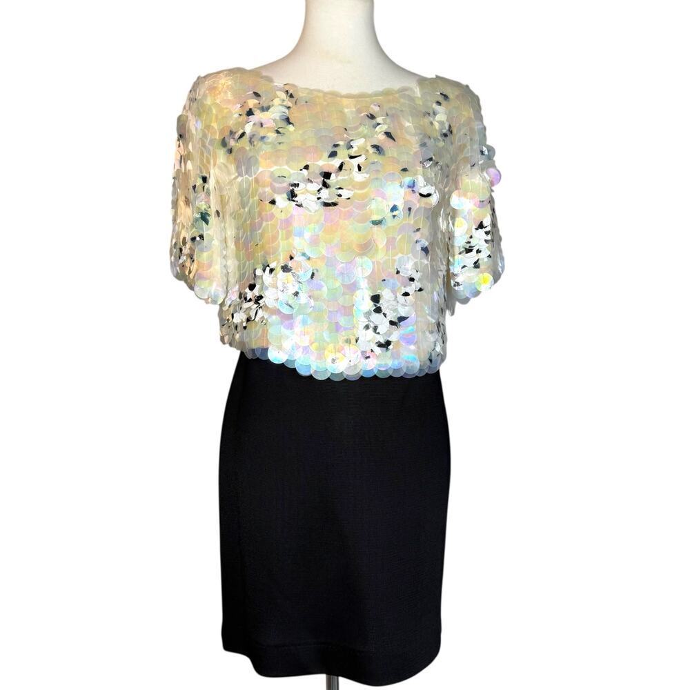 St. John Paillette Hand Beaded Sequined Short Sleeve Dress Size 4